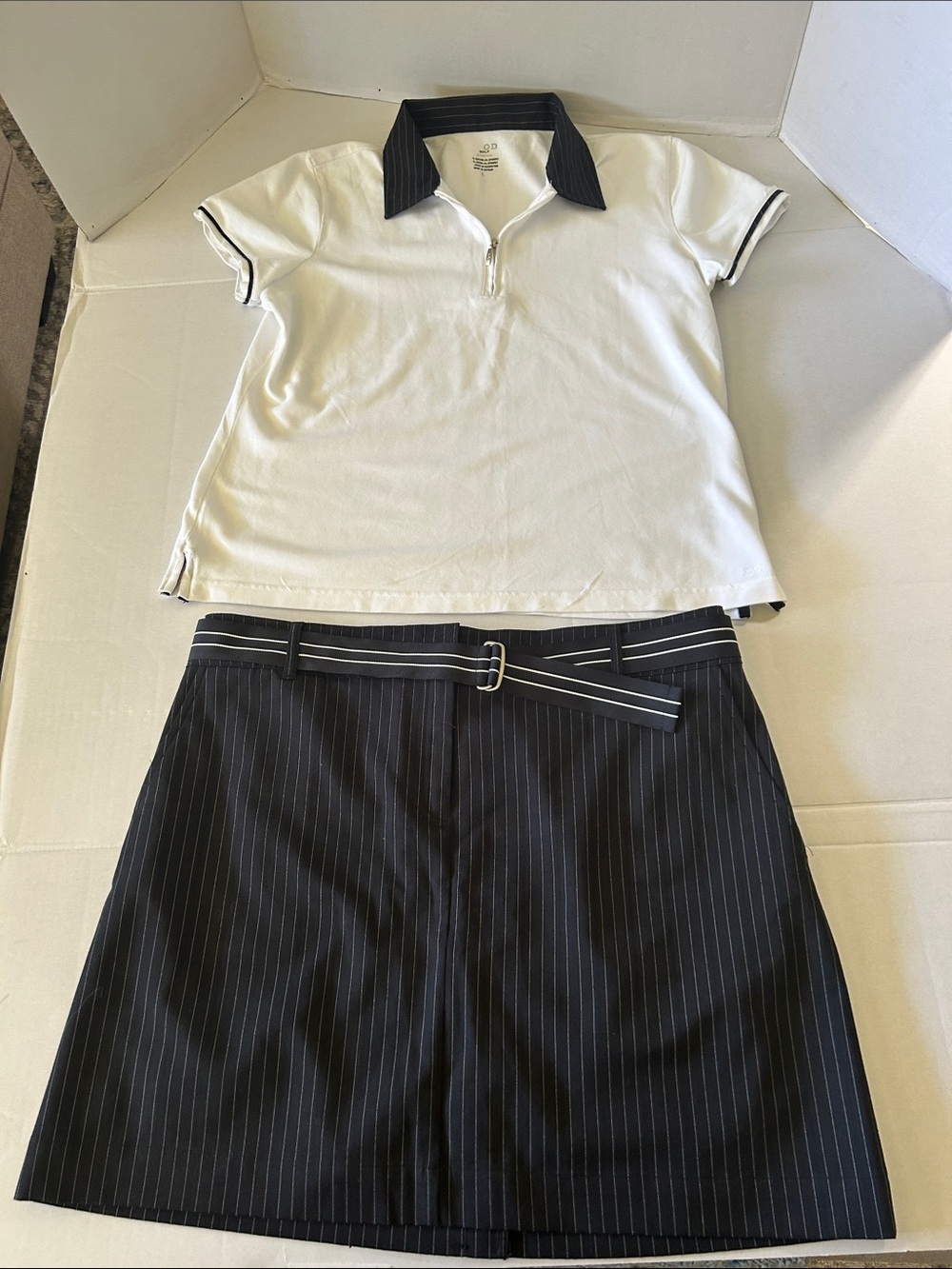 IZOD GOLF STRETCH WHITE & BLACK SHIRT & SKIRT WITH SHORTS SHIRT SZ  L SKIRT SZ L